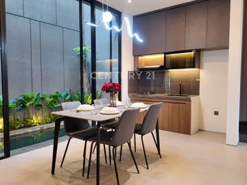 Dijual Rumah Premium Jogja Dengan Private Pool dekat SKE