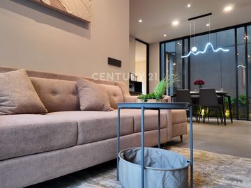 Dijual Rumah Premium Jogja Dengan Private Pool dekat SKE