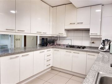 Departamento en venta de 4 dorm. en Lo Barnechea