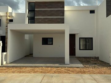 CASA EN VENTA EN MERIDA, TEMOZON NORTE, PRIVADA 4 HABITACIONES