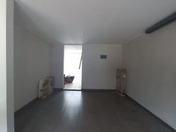 Kebayoran Symphony, Rumah Dijual 2,5 Lantai Desain Modern. SC-8109