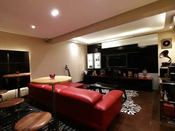 DIJUAL RUMAH SUPER LUXURIOUS at JL TANJUNG, MENTENG (dgn ROOFTOP)
