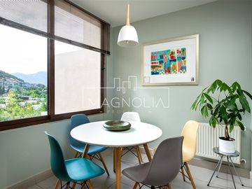 Casa en venta de 4 dorm. en Lo Barnechea