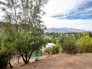 Casa en venta de 4 dorm. en Lo Barnechea