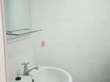 Murah Disewa Apartemen Gunawangsa Tidar Tower A, Full Furnish Lantai 17 Surabaya Pusat