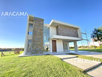 CASA en VENTA en Terralagos  - Canning