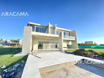 CASA en VENTA en Terralagos  - Canning