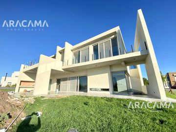 CASA en VENTA en Terralagos  - Canning