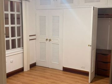 casa en venta en la castellana. Cod V215986