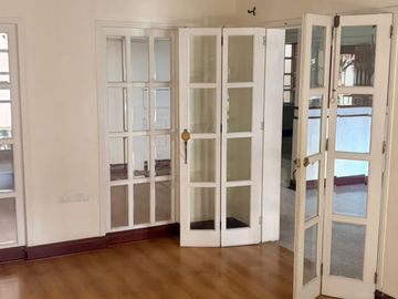 casa en venta en la castellana. Cod V215986