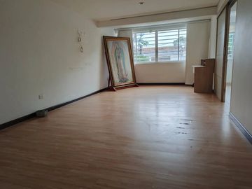 Amplia y elegante casa de 2 niveles en La Flora, Cali