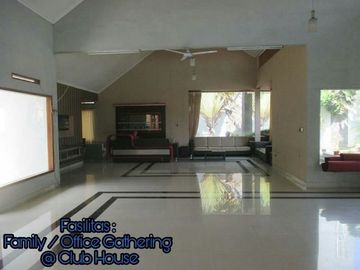 Di Sewakan Rumah Besar Siap Huni 4 Kamar Posisi HOEK di Antapani Bandung