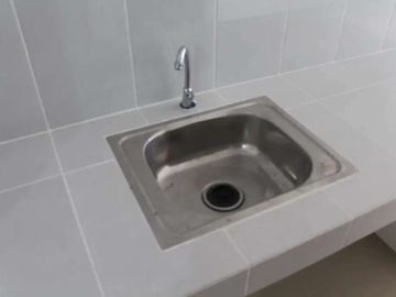 Apartemen Bale Hinggil Studio Corner, Kosongan