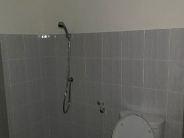 Apartemen Bale Hinggil Studio Corner, Kosongan
