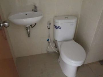 Apartemen Bale Hinggil Studio Corner, Kosongan