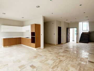 CASA en VENTA acabados residenciales en el fraccionamiento LOMAS DEL SOL