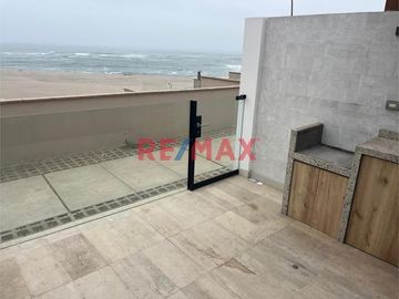 Departamento de estreno 1er piso, con vista al mar.
Totalmente equipado, listo para disfrutar el verano en familia.
*133m2.
*A 40Km de Lima.
*Disf