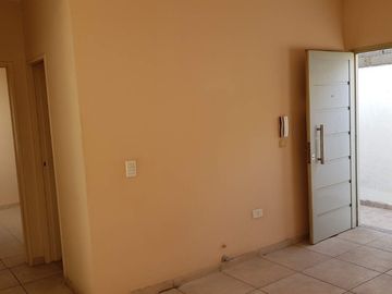 Departamento Tipo Casa en venta en Caseros