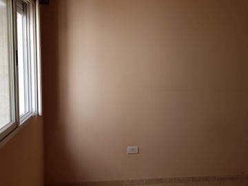 Departamento Tipo Casa en venta en Caseros