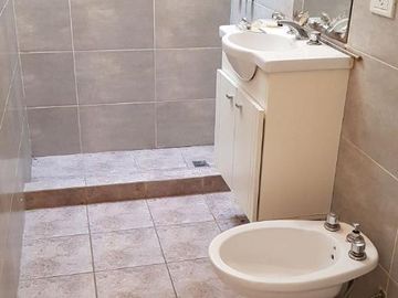 Departamento Tipo Casa en venta en Caseros