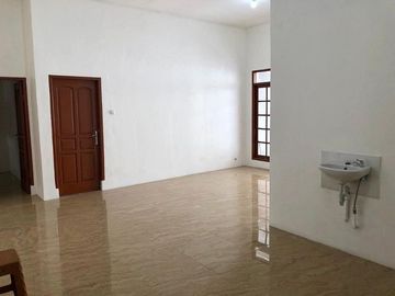 INFO Disewakan Rumah strategis di Pejaten Barat 5KT dalam komplek