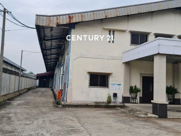 Dijual Cepat Pabrik Dengan Akses Container Sudah Bersandar ISO