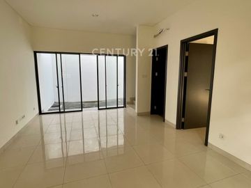 Disewakan Rumah Baru Siap Huni Maison De Wisteria Metland Menteng