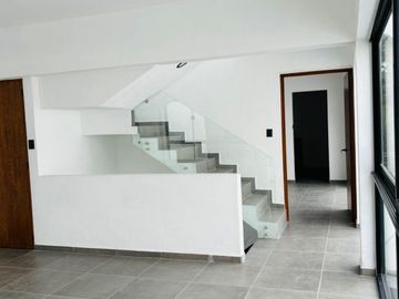 Casa Nueva,  en Fraccionamiento Las Brisas de Cuernavaca, Alberca