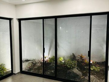 Casa Nueva,  en Fraccionamiento Las Brisas de Cuernavaca, Alberca
