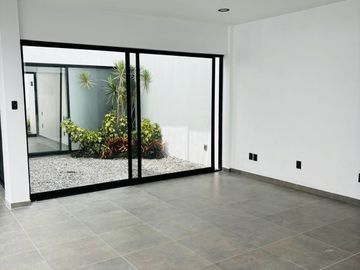 Casa Nueva,  en Fraccionamiento Las Brisas de Cuernavaca, Alberca