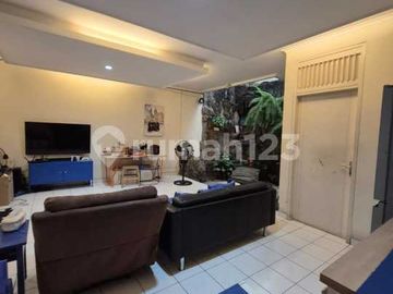 Disewa Rumah 2 Lantai Taman Alfa Indah | 3+1 KT | Siap Huni