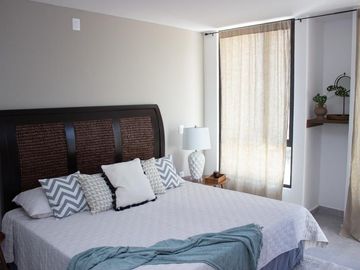 Preciosa Casa en Privada, Villas del Mesón Juriquilla, 3 Recamaras, 3.5 Baños..