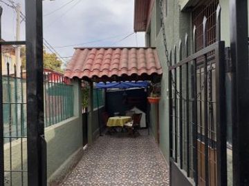 SE VENDEN 2 Casas intercomunicadas en La Reina
