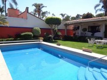 HERMOSA CASA EN VENTA EN ¡UN NIVEL! EN DELICIAS, CUERNAVACA, MOR.