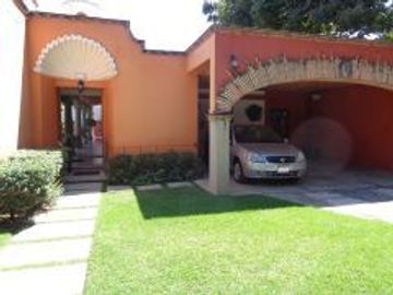 HERMOSA CASA EN VENTA EN ¡UN NIVEL! EN DELICIAS, CUERNAVACA, MOR.