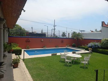 HERMOSA CASA EN VENTA EN ¡UN NIVEL! EN DELICIAS, CUERNAVACA, MOR.