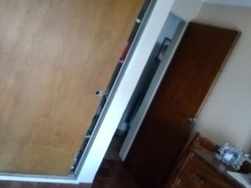 SE VENDE CASA en PH R.Peña 800