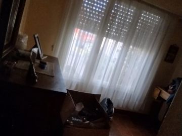 SE VENDE CASA en PH R.Peña 800