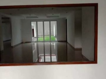 Rumah Siap Huni di Pinggir Jalan Raya Area Bintaro Utara