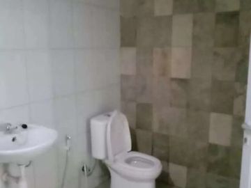 Rumah Siap Huni di Pinggir Jalan Raya Area Bintaro Utara