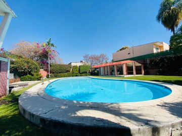 GRAN OPORTUNIDAD ¡BAJA DE PRECIO! Casa en Condominio en Lomas de Cuernavaca