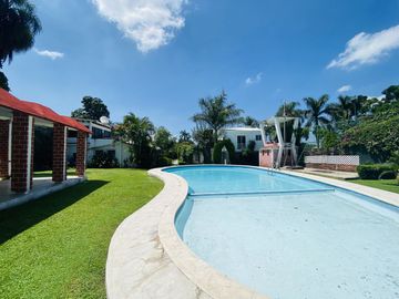 GRAN OPORTUNIDAD ¡BAJA DE PRECIO! Casa en Condominio en Lomas de Cuernavaca