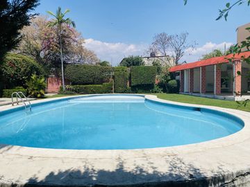 GRAN OPORTUNIDAD ¡BAJA DE PRECIO! Casa en Condominio en Lomas de Cuernavaca