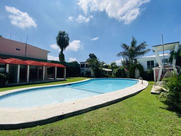 GRAN OPORTUNIDAD ¡BAJA DE PRECIO! Casa en Condominio en Lomas de Cuernavaca