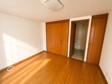 apartamento en arriendo en bogotá. Cod A1410756