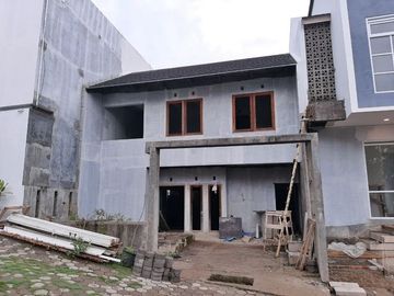 Rumah di Cluster Dago Dekat Tubagus Ismail dan Dipatiukur