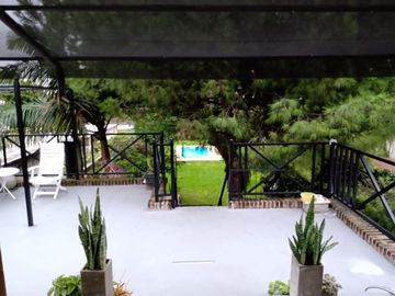 REAL OPORTUNIDAD  VENTA CASA HURLINGHAM CON PARQUE PARRILLA Y PISCINA