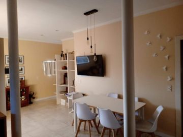 REAL OPORTUNIDAD  VENTA CASA HURLINGHAM CON PARQUE PARRILLA Y PISCINA