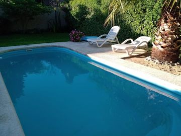 REAL OPORTUNIDAD  VENTA CASA HURLINGHAM CON PARQUE PARRILLA Y PISCINA