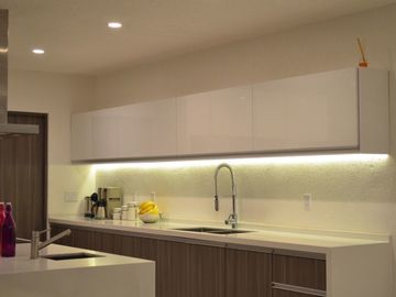 Preciosa Residencia ÚNICA en La Condesa Juriquilla, 4 Recámaras, ROOF GARDEN !!